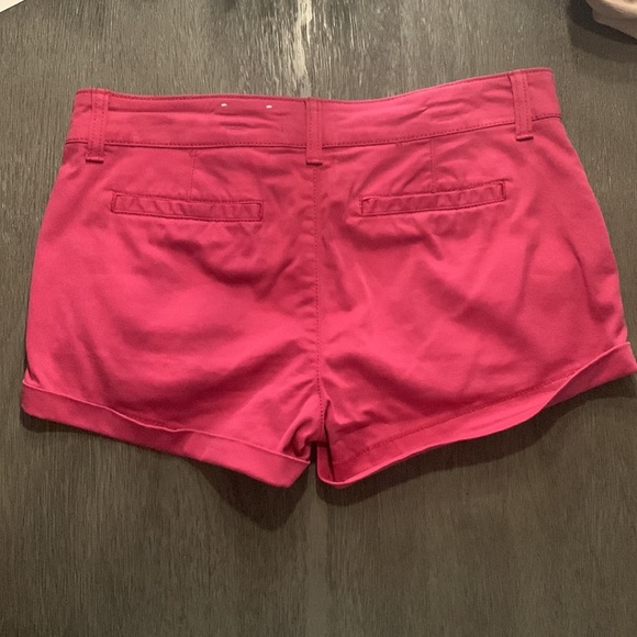 So Berry Pink Cuffed Hem Shorts - Picture 2 of 9